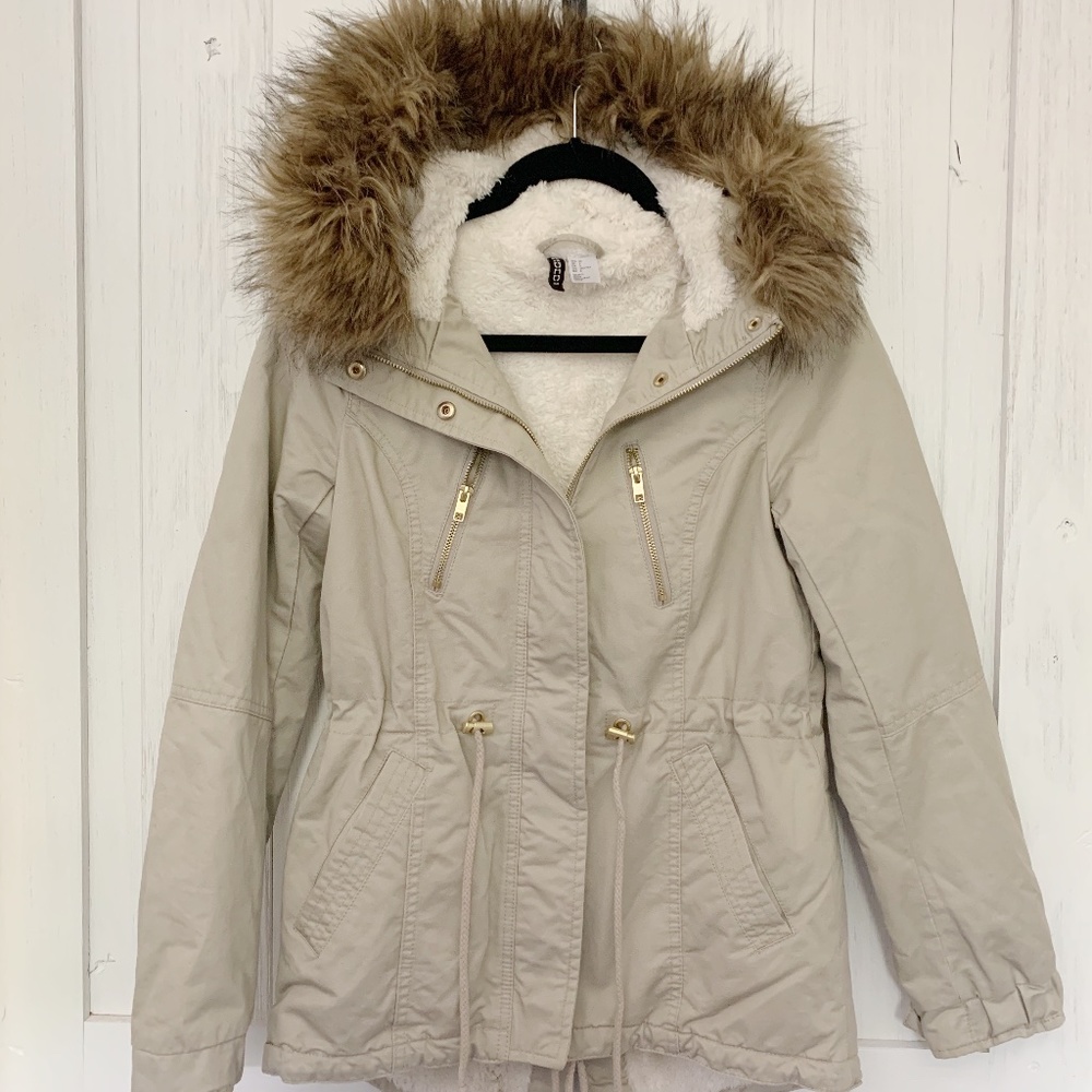 Nude long coat with lined hood